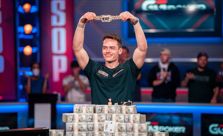 Espen Uhlen Jorstad wygrywa WSOP 2022 główne wydarzenie.