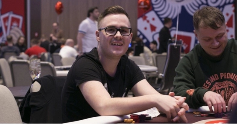 Main Event The Festival Online, pozostało dziewięciu graczy w walce o 35 000$